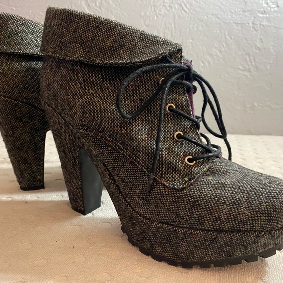 BLOWFISH Blowfish Womens Herringbone Platform Booties - Picture 15 of 16